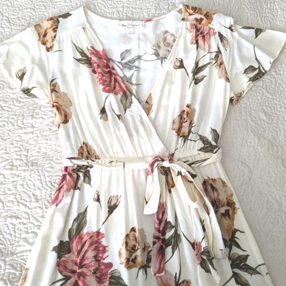 Flower Ruffle Dress - Picture 5 of 5